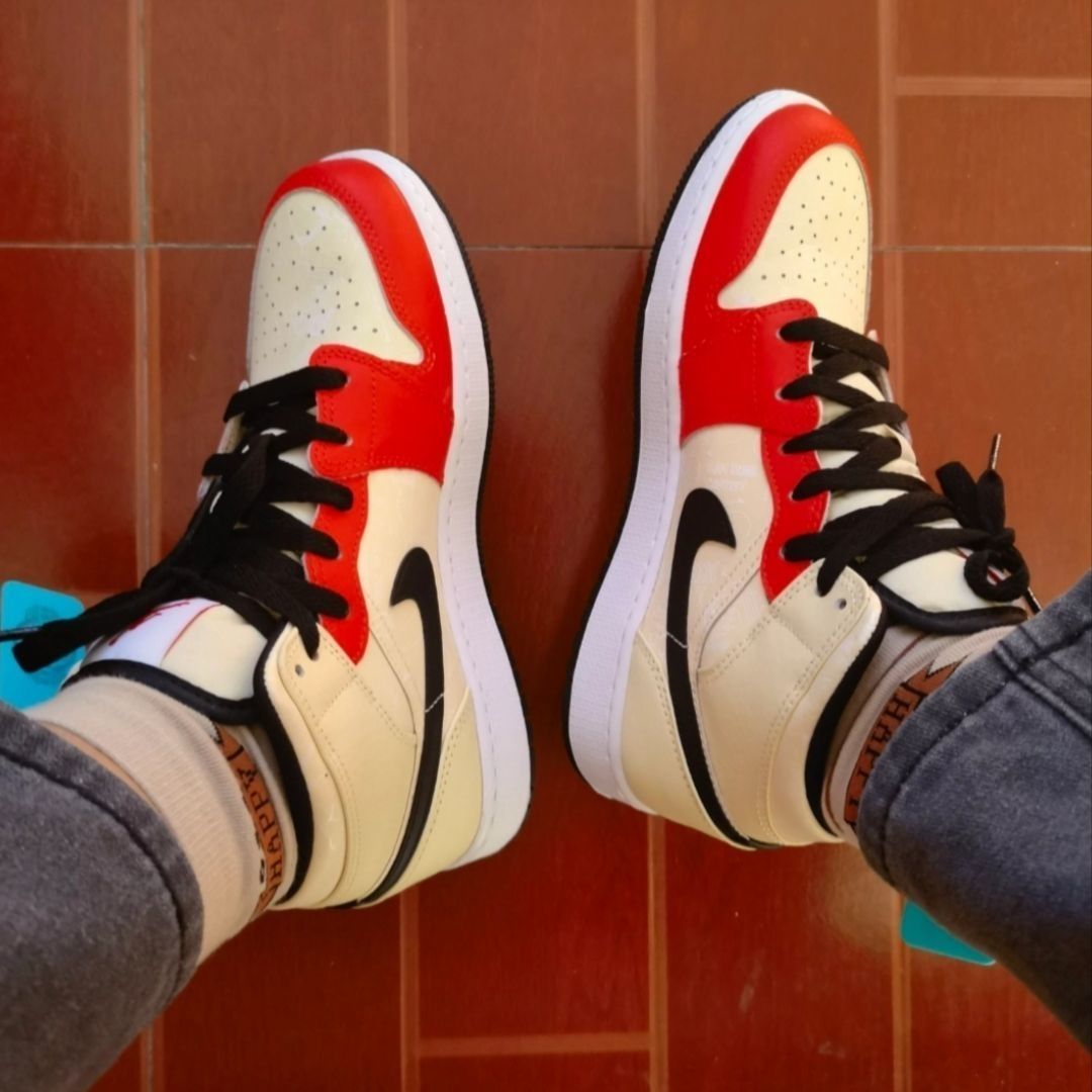 Nike Air Jordan 1 Mid DV7012-1 - đánh giá và giá Jordan 1 Retro Lace